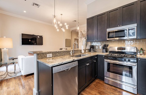 French Quarter Apartment | The Cajun - 2B/2B Historic FQ Apt. - 60 Day Min. Rental