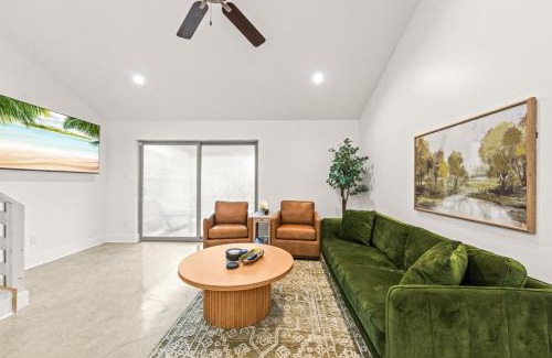 Milton Apartment | The Cajun Shack King Bed Cajun Luxury
