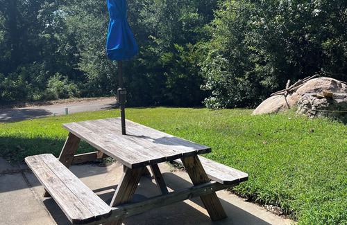 Eau Claire House | The Canal Riverfront Getaway