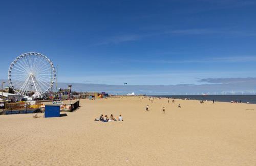 Great Yarmouth Hotel | The Carlton Hotel