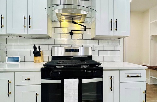 Charlotte House | The Carmel House, fully renovated in South Park Area.
