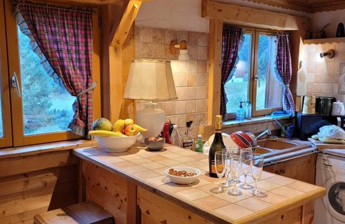 Chamonix-Mont-Blanc Ski Chalet | The "Carmiflore" Chalet - Cozy typical alpine cabin