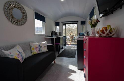 Fort William House | The Carriage
