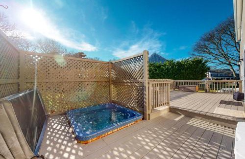 East Harwich House | The Carriage House