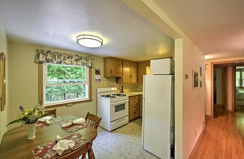 Fish Creek Apartment | 'The Carriage House:' Walk to Peninsula State Park