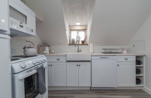 Frankfort Apartment | The Carriage - Quaint Haven 6 mins. to Buffalo Trace