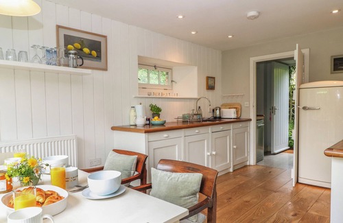 Ebbesborne Wake Cottage | The Cart Barn