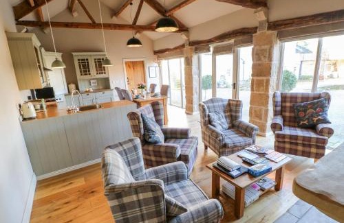 Richmond House | The Cartshed, Sedbury Park Farm