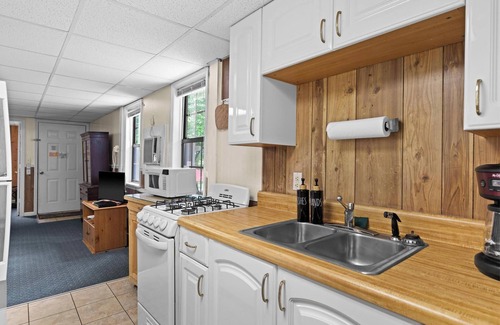 Wiley Cabin | The Cascades Inn