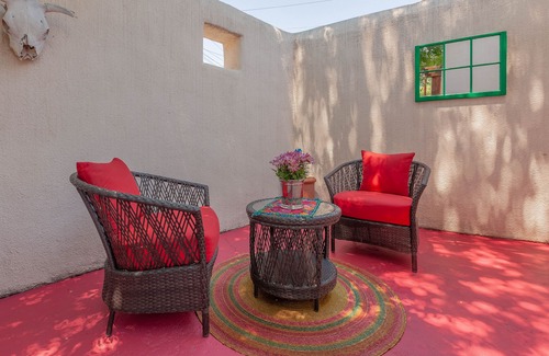 Taos House | The casita is a little getaway 2 blocks from Taos Plaza with free WiFi!