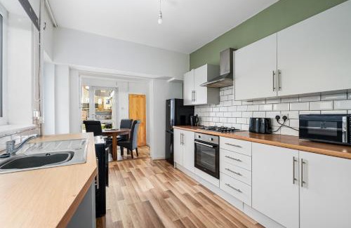 Grimsby House | The Castle - Grimsby/Cleethorpes perfect for Contractors