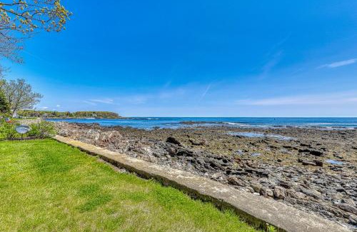 York Beach House | The Castle Rock and Sea Belle