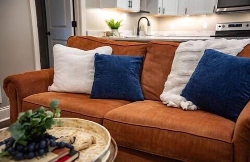 Oxford Condo | The Catherine, 1BR Cozy Studio by Velvet Ditch Villas