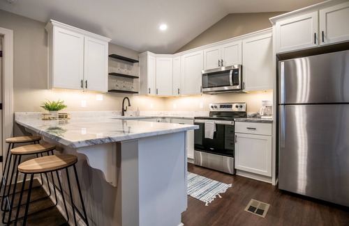 Oxford Condo | The Catherine, 1BR Cozy Studio by Velvet Ditch Villas