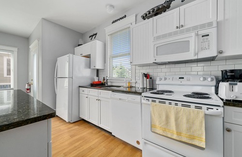 Cherry Valley House | The Cattail - 26 Meadow View