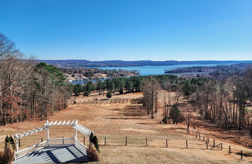 Grant Condo | The Cellars at Broken Arrow FarmsnCozy 2-bedroom condo in marvelous Scottsboro