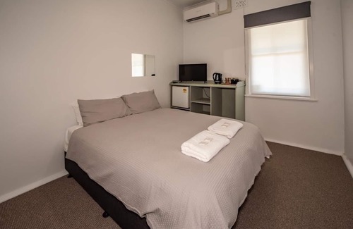 Gulgong Hotel | The Centennial Hotel Gulgong
