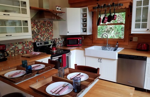 Maggie Valley Ski Chalet | The Chalet at Patricia's Place in Maggie Valley