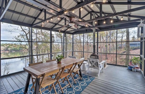 Eatonton House | The Chalet on Sinclair with Private Dock and Kayaks!