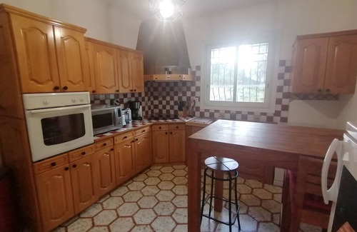 Montfrin Villa | The charmassonne villa