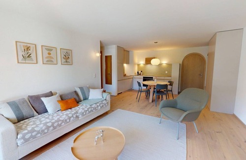Celerina-Schlarigna Apartment | The charming Chesa Leonard is quietly situated in an elevated position in the vi