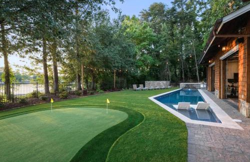 Mayhew House | The Chasestone