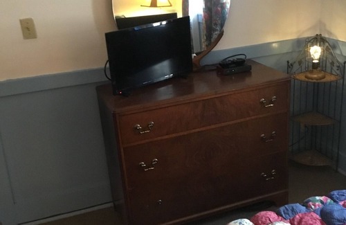 Newfield House | The Chellis House at 111 Elm St Newfield ME … private 2 floor accommodation