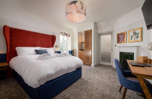 Woolmer Green Hotel | The Chequers Inn