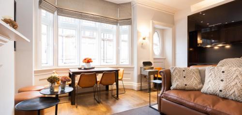 City of Westminster Apartment | The Chesterfield Suite