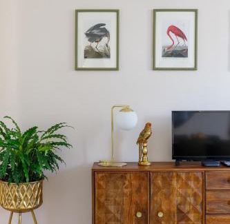 Kemptown Apartment | The Chic Coastal Retreat - 3BD