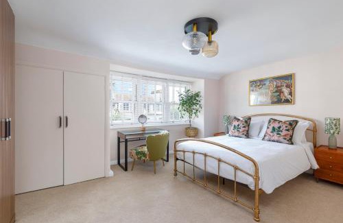 Kemptown Apartment | The Chic Coastal Retreat - 3BD