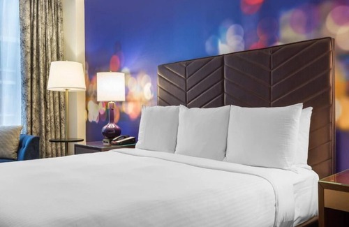 Streeterville Hotel | The Chicago Hotel Collection, Standard Double Queen with City Views
