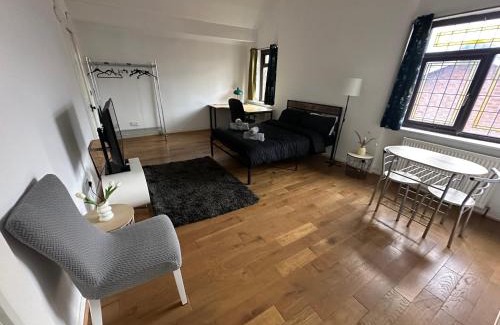 Droylsden House | The Church V