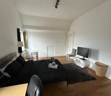 Droylsden House | The Church V