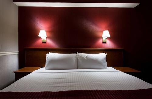 Blackheath Hotel | The Clarendon Hotel - Blackheath