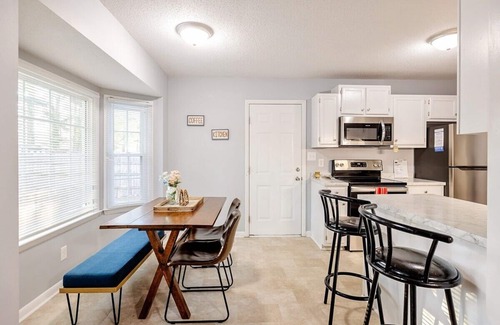 Fayetteville House | The Cliffdale Cottage