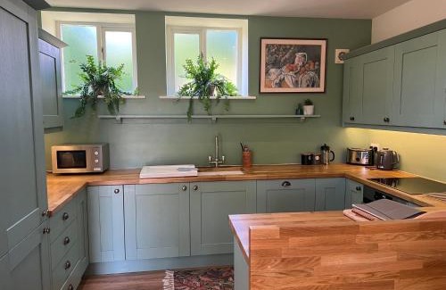 Henley-on-Thames Apartment | The Clock Tower & Dairy - Two x 2 Bed Barns with Indoor Pool