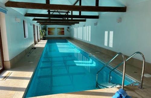 Henley-on-Thames Apartment | The Clock Tower & Dairy - Two x 2 Bed Barns with Indoor Pool