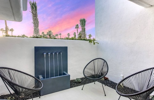 Rancho Mirage House | The Club Estate: On Golf Course, Mini Golf & Games