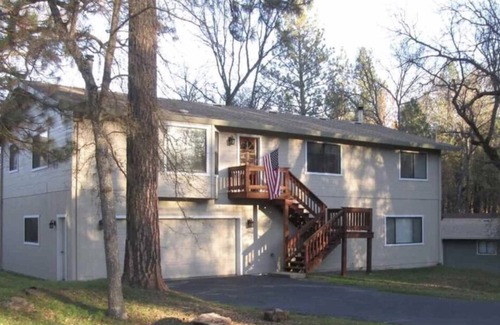 Groveland House | The Club House @ Pine Mountain Lake/Yosemite