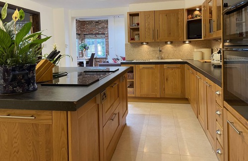 Maidstone Other | The Coach House by Bloom Stays - a holiday let that sleeps 12 guests in 6 bedrooms
