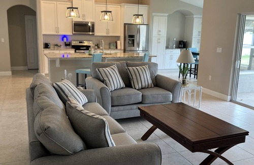 Palm Coast House | The Coastal Hideaway- Minutes to the Beach!