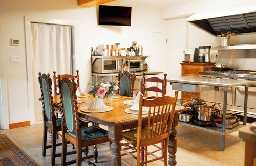 Gaysville House | The Cobble House, Exceptional Country House Sleeps 10/Near Killington, Woodstock