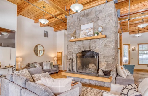 Government Camp House | The Coho Lodge & The Chinook Lodge at Government Camp