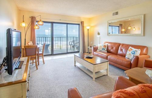 Northeast Virginia Beach Apartment | The Colony at Virginia Beach by TripForth