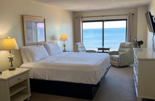 Northeast Virginia Beach Resort | The Colony at Virginia Beach