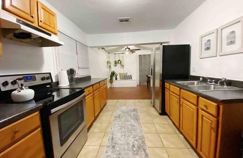 Dillard House | The Colvon Cottage New Orleans