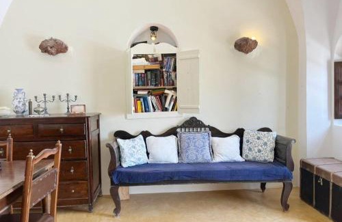 Emporio House | The Commander's House
