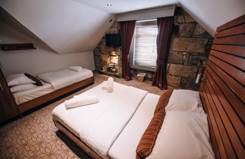 Wishaw Hotel | The Commercial Hotel