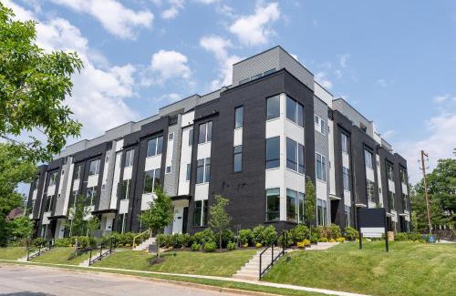 Hillsboro Village Apartment | The Commodore by Stay Local Nashville